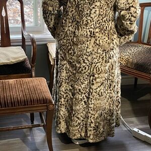 Leopard fur hand made fur coat. Vintage rare